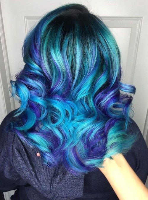 Zelenomodra Hair With Purple Highlights
