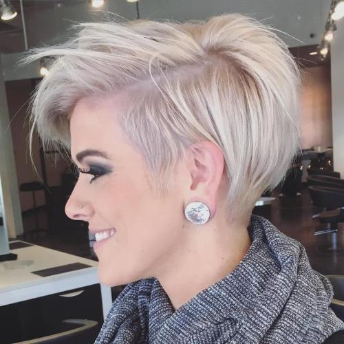 Lung Messy Pixie Hairstyle
