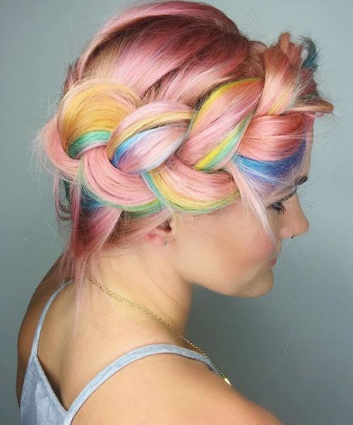 Pastell Pink Hair With Highlights