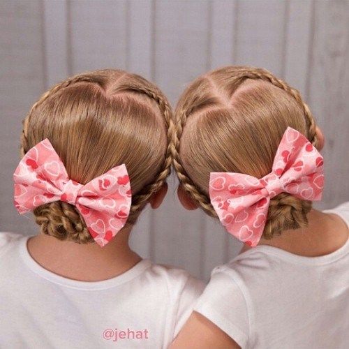flätad low bun girls' hairstyle