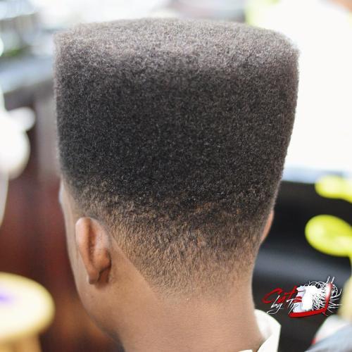înalt flat top haircut for black men