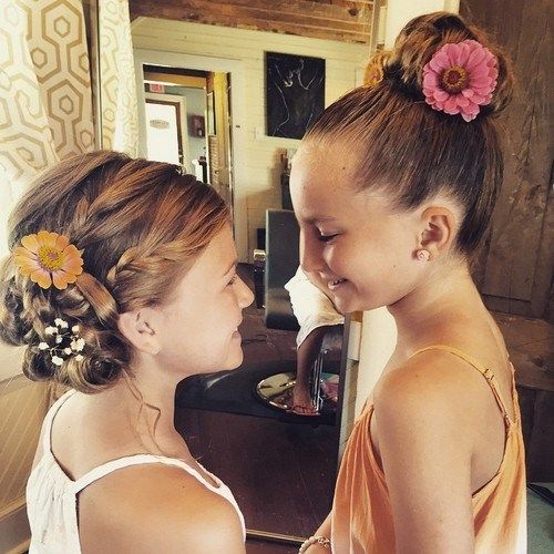 лепиња hairstyles for flower girls