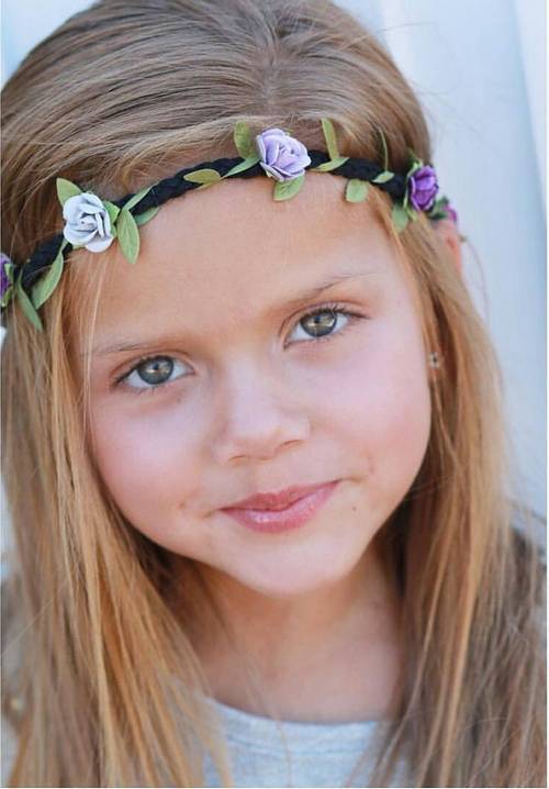 лако flower girl hairstyle for straight hair
