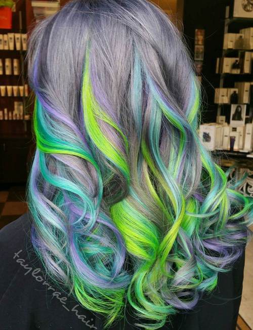 Pastell Purple Hair With Blue And Green Highlights