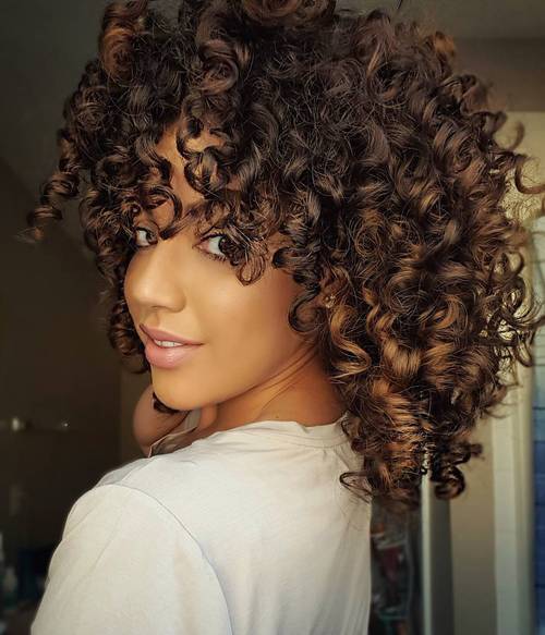 stredná Natural Curly Hairstyle