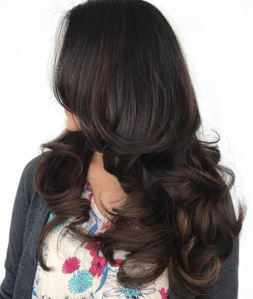 bruneta Curled Hairstyle for Long Hair