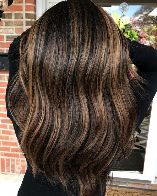 čierna Hair with Bronze and Chocolate Highlights