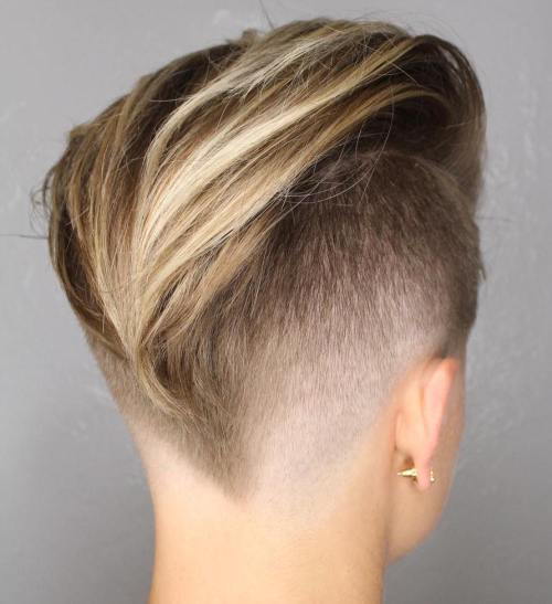 Lång Top Short Sides Hairstyle For Women