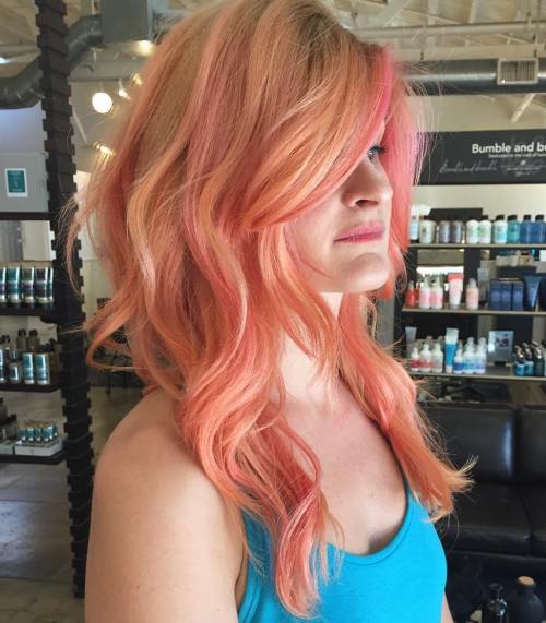 Căpșună Blonde Hair With Pink Highlights