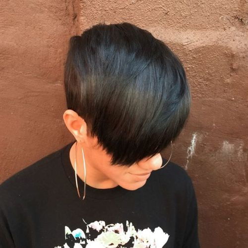 negru pixie haircut with bangs