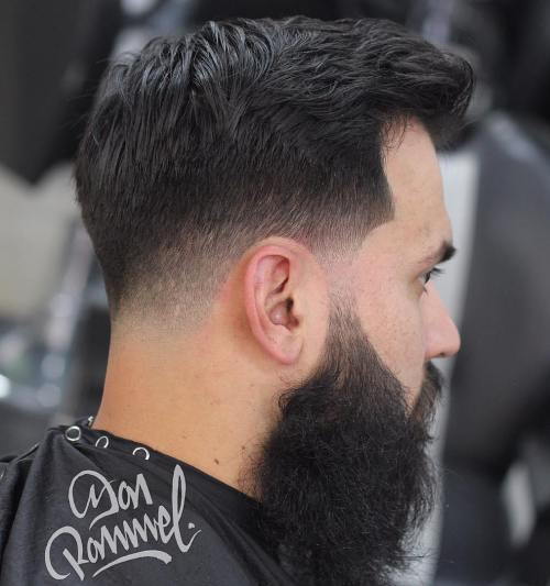 nízky Taper Fade With Facial Hairstyle