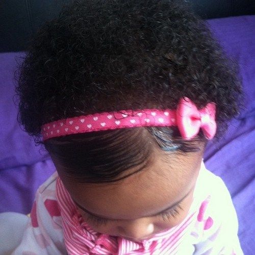 negru baby girls short hairstyle with a headband