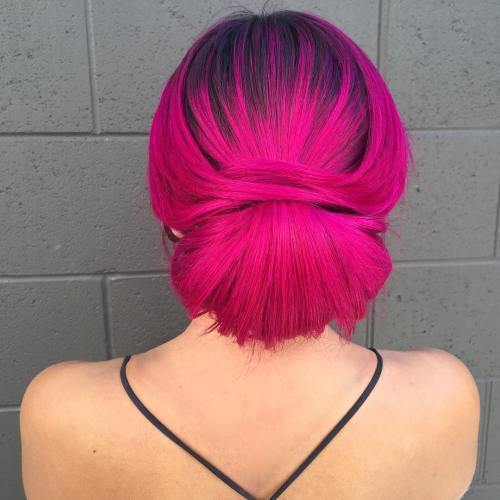 Ljus Magenta Hair With Black Roots