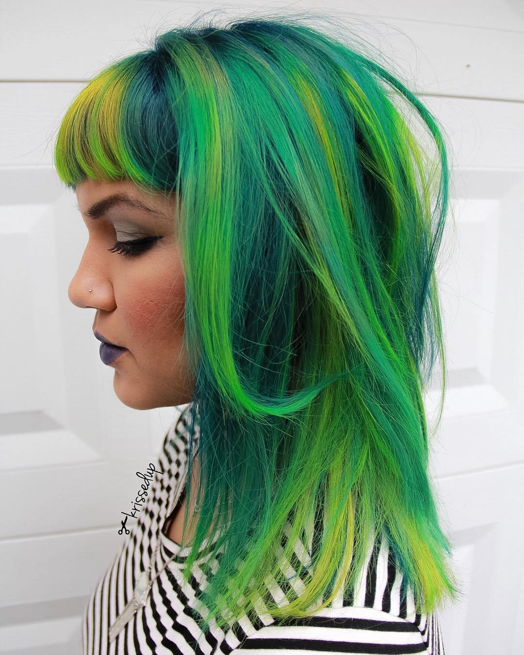 Modrozelený Hair With Lime And Yellow Highlights
