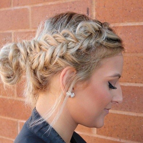 ocazional Knot With A Side Fishtail
