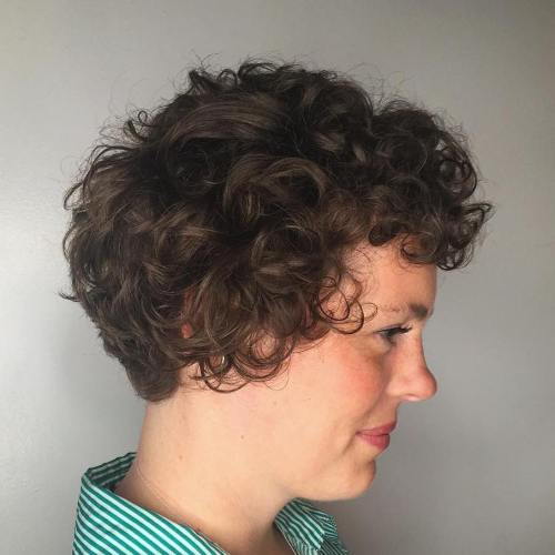 Krátky Haircut For Curly Hair