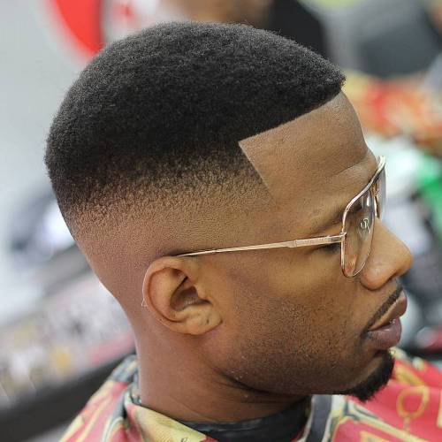 afrikansk American High Fade With Line Up