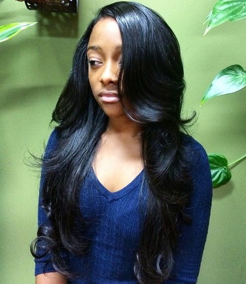 lång black layered weave hairstyle