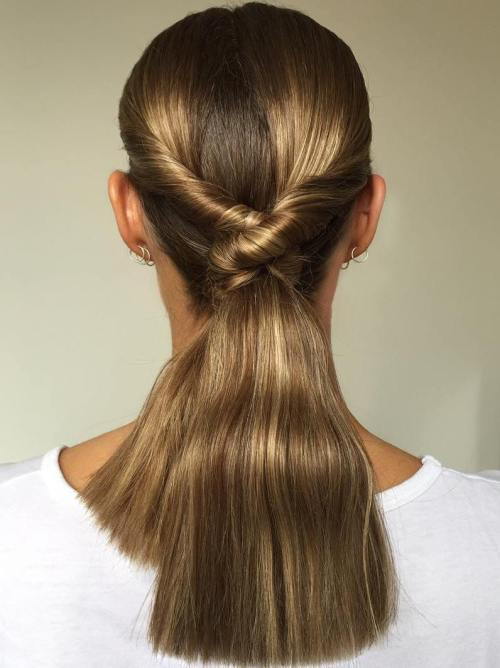 Lepo Low Twisted Ponytail