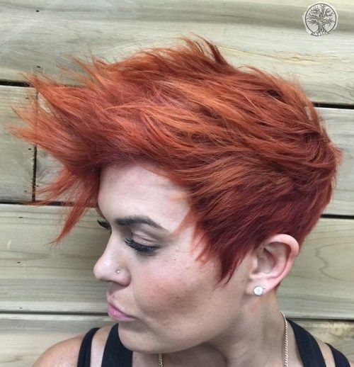 Kort Choppy Red Punk Hairstyle