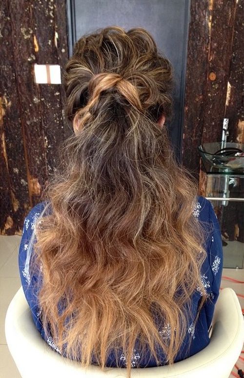 lockig long ponytail for ombre hair