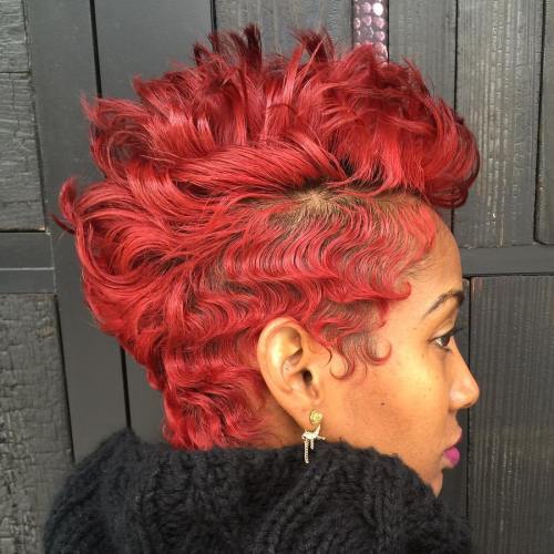 afrikansk American Spiky Red Pixie