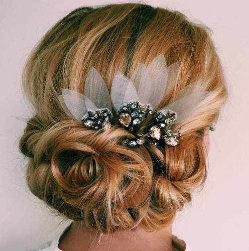 Ниско Bridal Updo With A Hair Piece