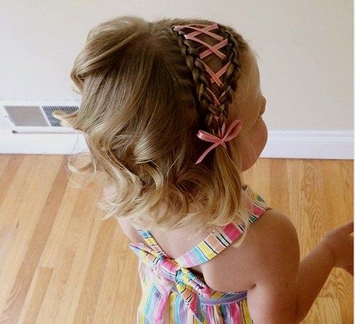 flätad headband hairstyle for little girls