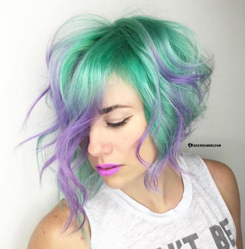 Pastell Teal Bob With Purple Highlights