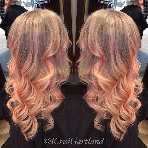 pastell strawberry blonde hair color