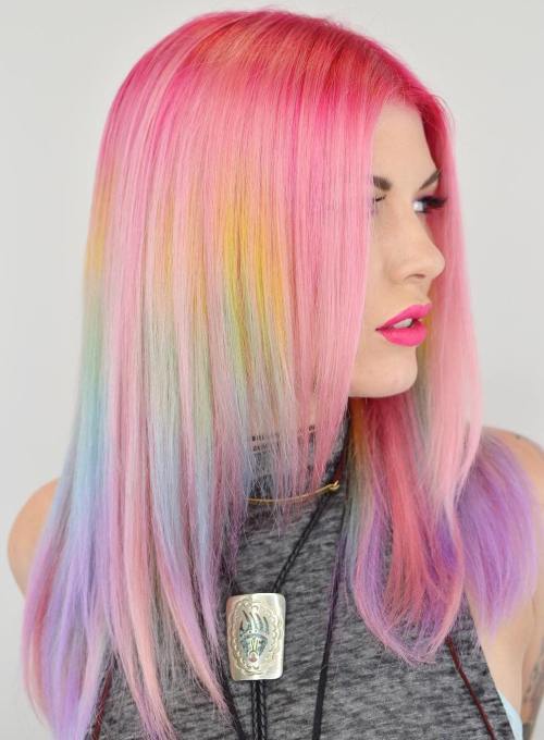 Pastell Pink Hair With Rainbow Highlights