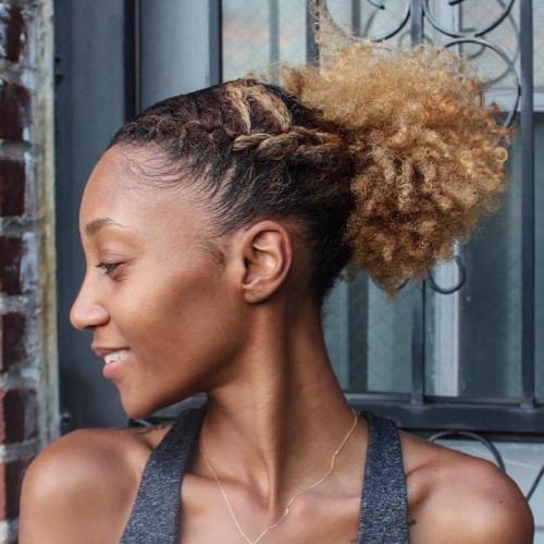Kort Natural Ponytail With A Braid