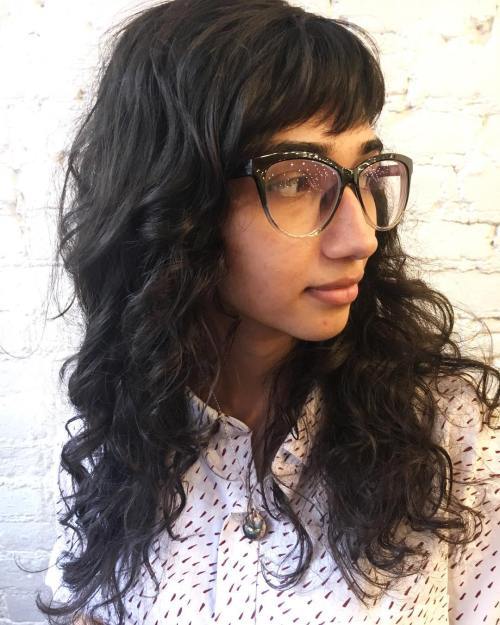 Lång Curly Hairstyle With Bangs