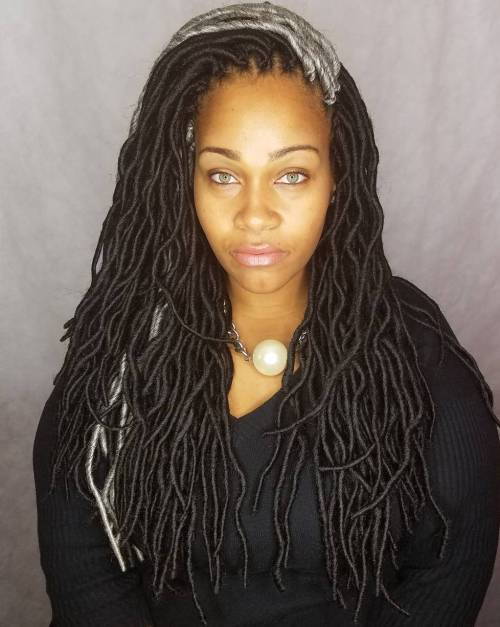 Lång Thick Faux Locs With A Silver Section