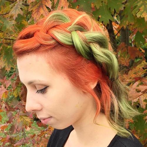 červená hair with green balayage