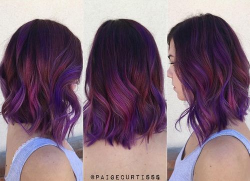 čierna hair with purple highlights