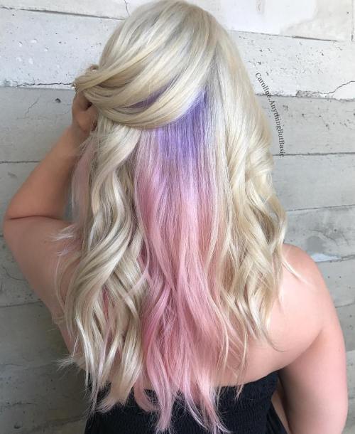 Blondă Hair With Pastel Purple Highlights