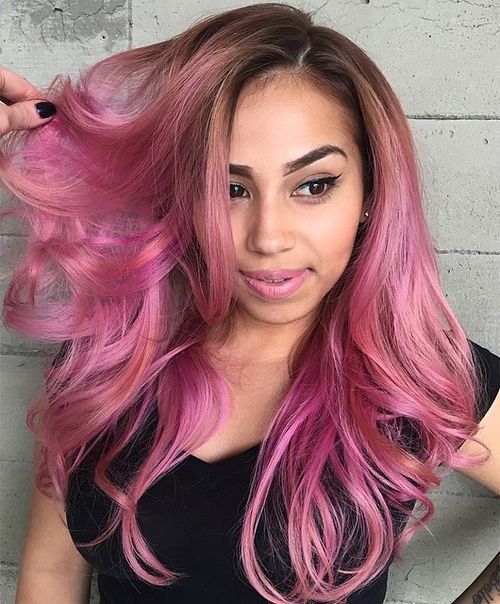 pastell pink hair with brown roots