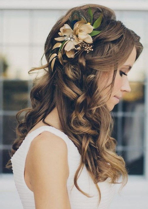 bridesmaid curly hairstyle for medium hair
