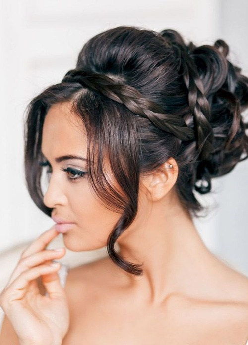 objemný updo for bridesmaid