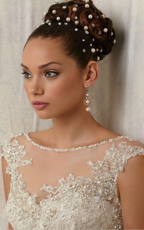 chiflă hairstyle for bridesmaids