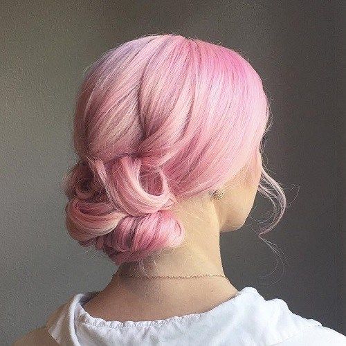 Pastell Pink Low Curly Bun