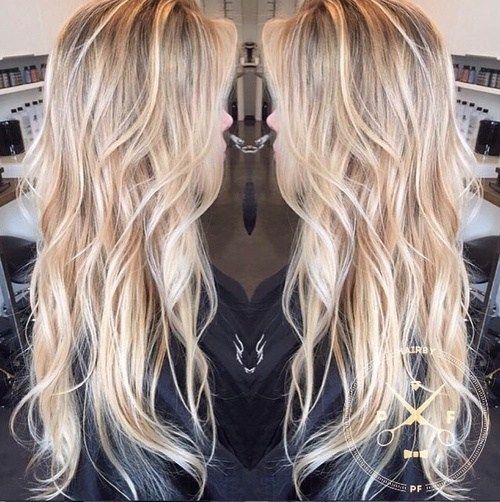 lång wavy blonde hairstyle for thin hair