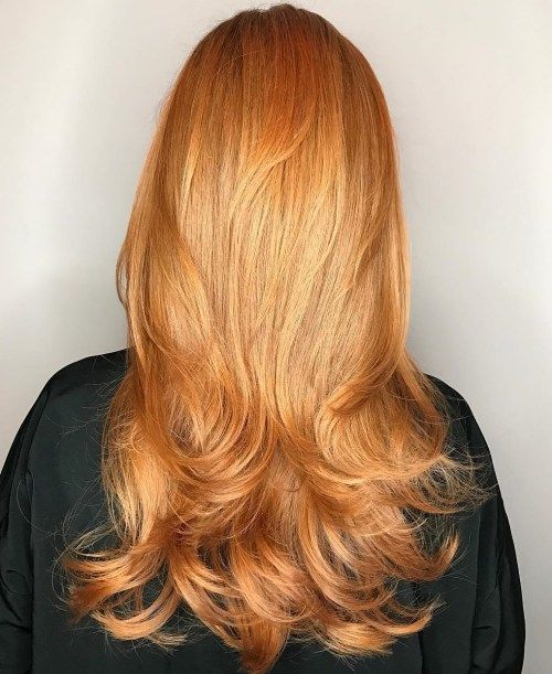Lång Strawberry Blonde Hairstyle With Layers