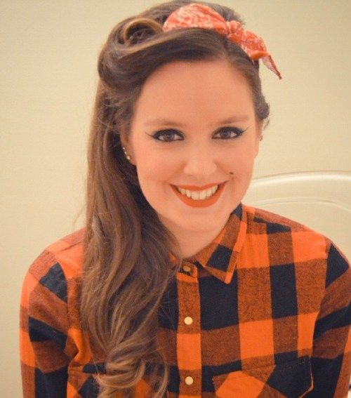 Sida Pin Up Hairstyle For Long Hair