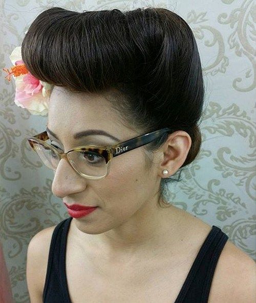 obsežna pin up updo