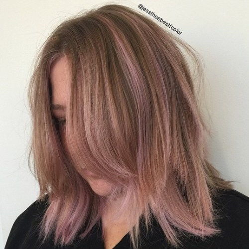 strapatý Bob With Pastel Pink Highlights