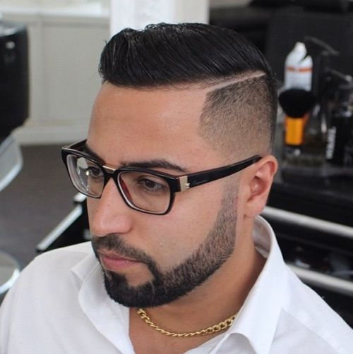 Rakad sides wet look hairstyle for men