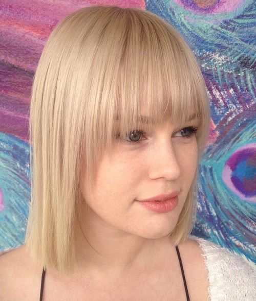 blond straight bob with a fringe