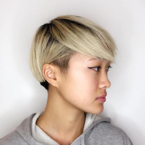 Двотонски Short Hairstyle With Temple Undercut